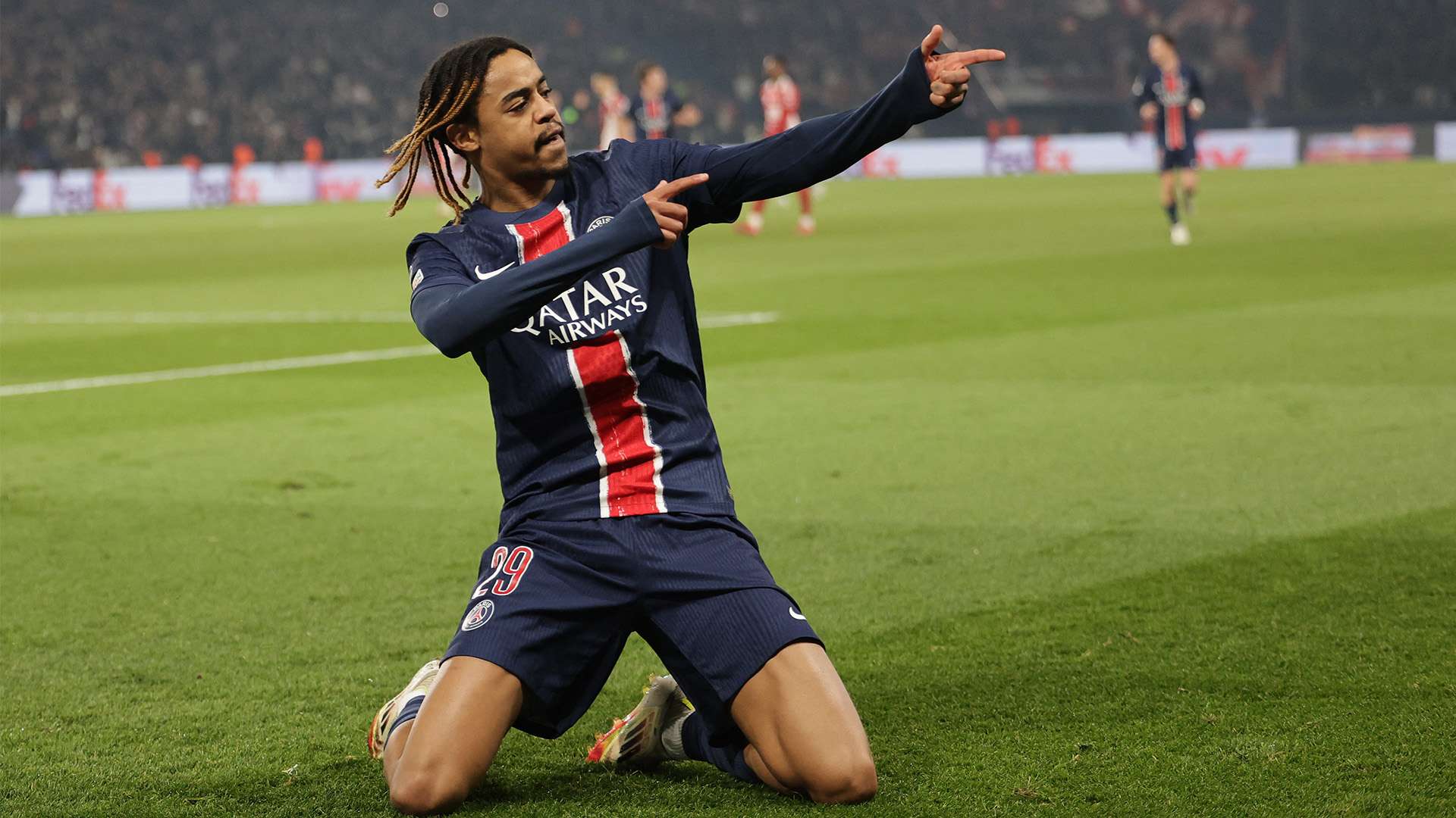 攻防两端进 攻防两端进